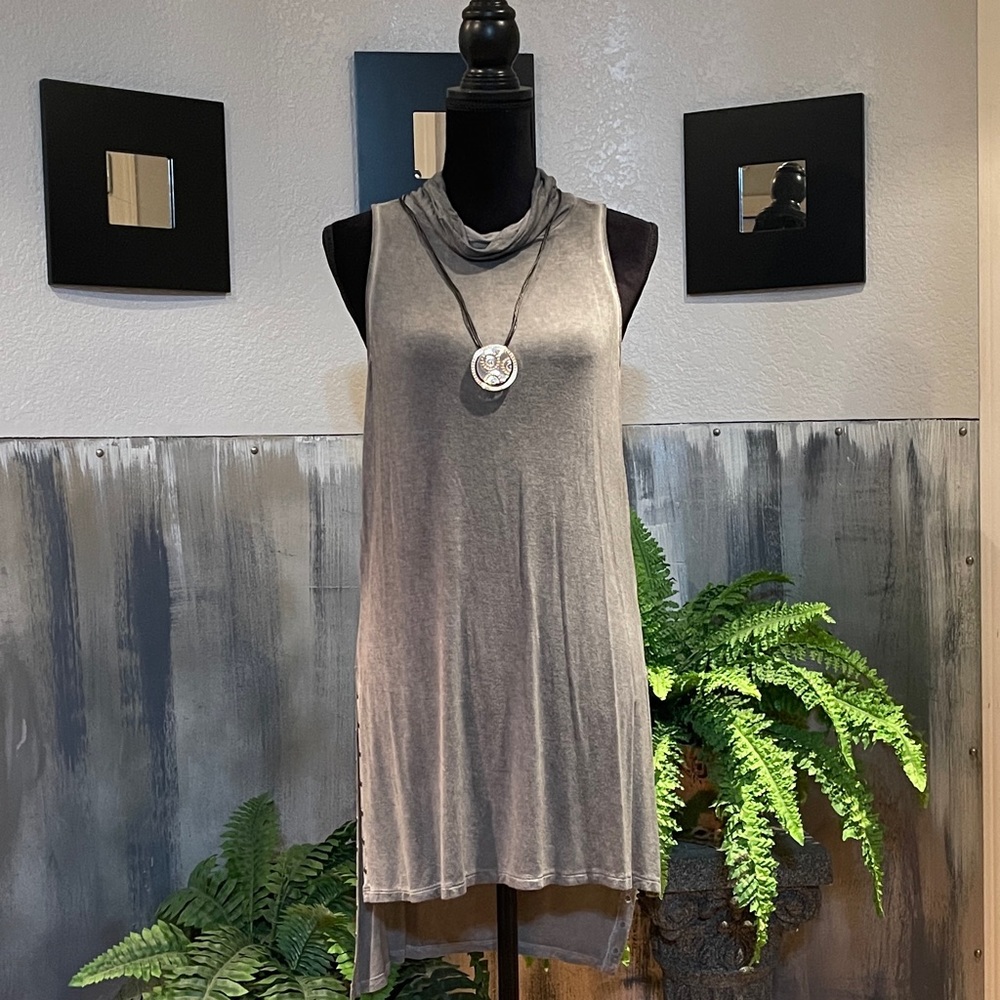 Rock and Republic Grey Sleeves Tunic Sz L (B15)